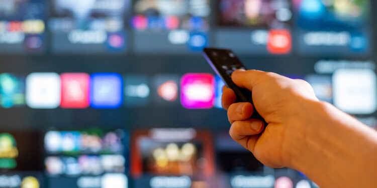 La tv italiana vale 9,6 miliardi: lo streaming conquista il mercato e ridisegna gli equilibri