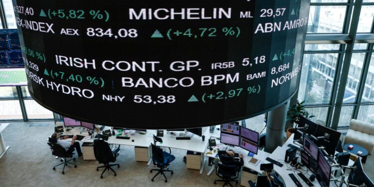 Lo spread torna a crescere e tocca gli 84 punti base, rendimenti al 4,18% per i Btp decennali