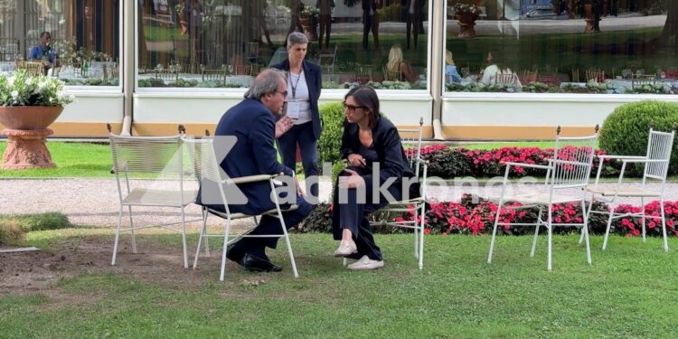 A Cernobbio prove di campo largo: Schlein e Bonelli ‘a tu per tu’