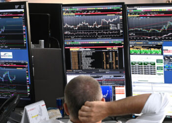 Lo spread tra Btp e Bund chiude in rialzo a 91 punti