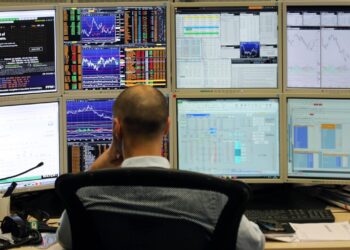 Lo spread tra Btp e Bund chiude in rialzo e sfiora 83 punti