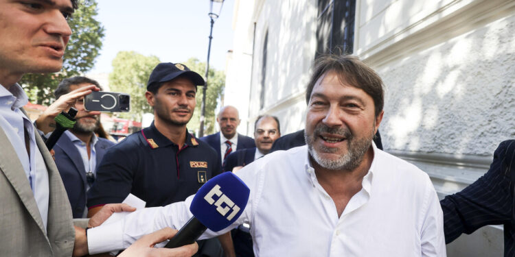 A Report attesa per la decisione su Ranucci, minacce di addio ma il cdr smentisce
