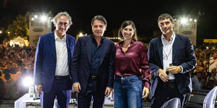Dibattito con Schlein, Conte, Bonelli e Fratoianni a Roma. La foto e la promessa: “Con noi al governo riconoscimento Palestina”