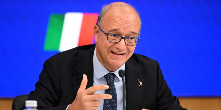 Dalle sanzioni ai fondi, le misure del decreto scuola