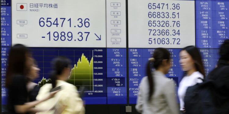 Borsa: Tokyo, apertura in calo (-1,62%)