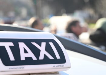 Caro-carburanti, sindacati taxi pronti a sciopero, governo ci risponda