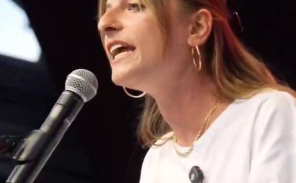 “Organizzeremo i disertori”, il messaggio virale di Virginia Libero: la leader dei giovani dem divide il Pd
