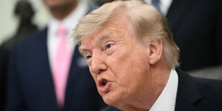 Usa-Iran, il nuovo piano di Trump: ‘mini attacchi’ nello Stretto di Hormuz