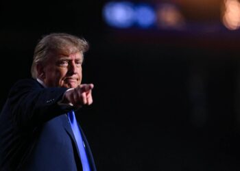 Usa, Trump rilancia: “500 dollari a un milione di americani truffati da Obamacare”