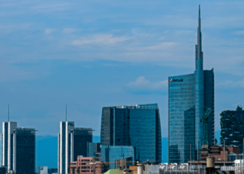 Rosa (Aibe): “Per Unicredit vero bivio non è tra Santander e Bpm, ma tra due modelli di consolidamento bancario”