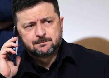 Ucraina, bilancio in rosso. NYT: “Zelensky chiede altri 23 miliardi all’Ue”