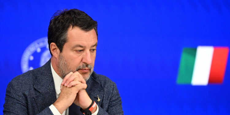 Salvini, domani bando per pagamento affitto fino a 6 mila euro per genitori separati