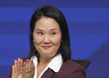 Fujimori al Congresso peruviano, ‘diteci se state con la violenza o con la pace’