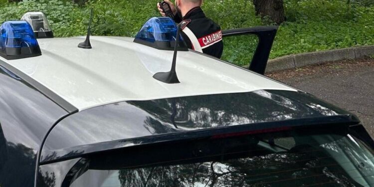 15enne ferito a coltellate a scuola, arrestato un ragazzo