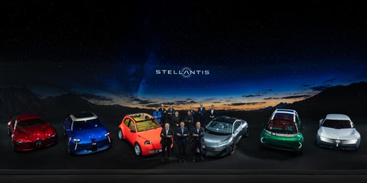 Stellantis a Parigi con 60 prodotti e 9 concept car, ‘il piano sta diventando realtà’