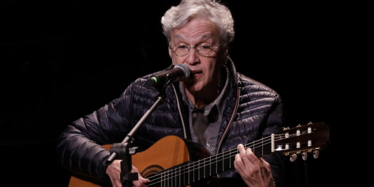 Caetano Veloso scopre il nome del sergente che lo aiutò durante la dittatura
