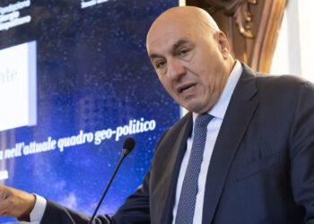 Crosetto: ‘Nessuna nuova missione in Arabia, solo rischieramento’