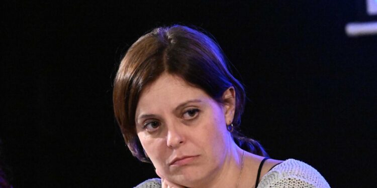 Ilaria Salis contro gli ex collaboratori, ‘usata per i loro interessi’