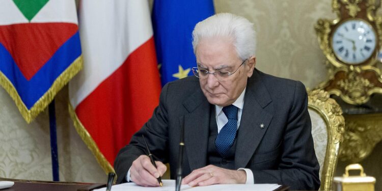 Mattarella emana il decreto legge sulla Scuola