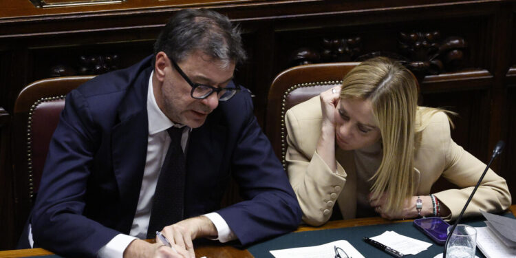 Riunione a Palazzo Chigi con Meloni e Giorgetti su conti e manovra
