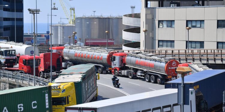 Mit convoca tavolo con gli autotrasportatori il 27 ottobre