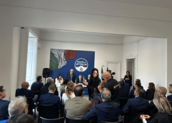 Campania, Sangiuliano: “Le uniche cose che si realizzano sono decretate dal governo Meloni, il resto è immobilismo”