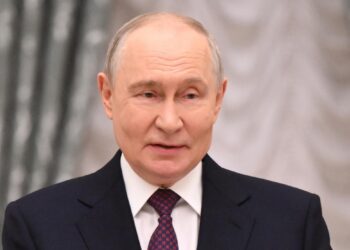 Putin firma l’autorizzazione alla scissione di Unicredit in Russia: perché la banca si riorganizza