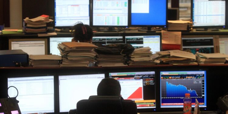 Spread del 16 ottobre in calo a 107 punti, Btp sotto il 4,50% di rendimento