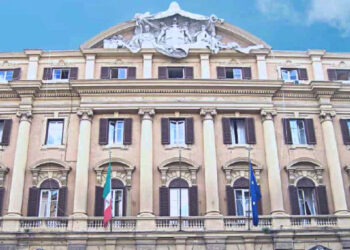 Titoli di Stato, Bruxelles studia limiti per le banche: a rischio la domanda di Btp italiani