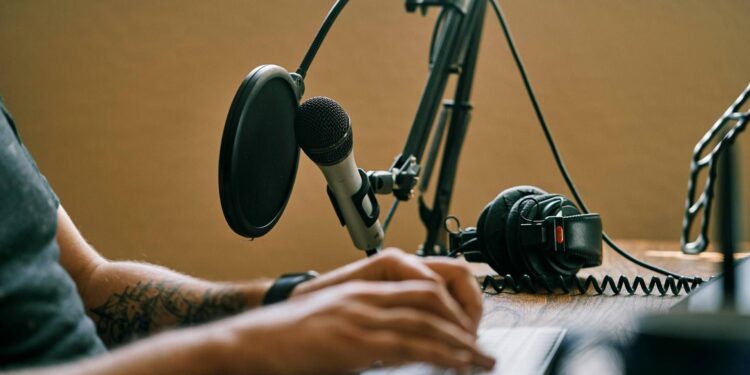 Podcast, in Italia li ascoltano in 18,5 milioni: cresce l’audio entertainment